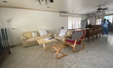 Hot Sale: 4-Bedroom Home in Tahanan Village, Paranaque City – Move-In Ready