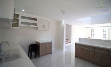 LIVE IN LUXURY – 5BR HOME FOR SALE IN DAANG HARI NEAR ALABANG
