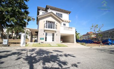 LIVE IN LUXURY – 5BR HOME FOR SALE IN DAANG HARI NEAR ALABANG