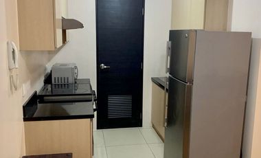 1 Bedroom Unit with Balcony for SALE in 📍  Two Serendra, Taguig City