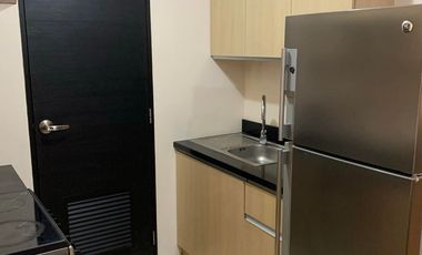 1 Bedroom Unit with Balcony for SALE in 📍  Two Serendra, Taguig City