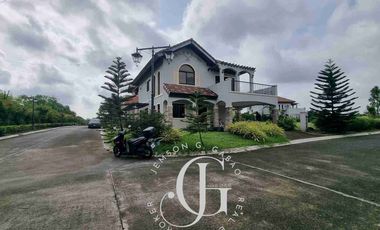 215 sqm Corner - House and Lot for Sale in Amore at Portofino near Daang Hari