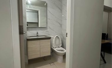 Mandani Bay Studio Fully furnished for RENT in Mandaue City
