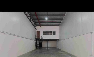 Ofibodega de venta en Samborondón