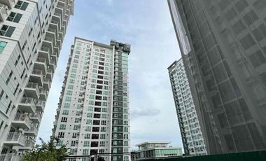 Unfurnished 1BR Patio Suites Condo for Rent