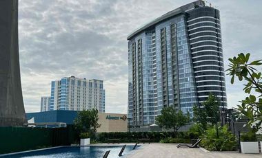 Unfurnished 1BR Patio Suites Condo for Rent
