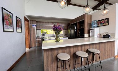 Casa AMOBLADA en Arriendo Envigado Alto De Las Palmas , Antioquia