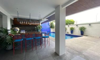 HOUSE FOR RENT/SALE IN WHITE PLAINS, QUEZON CITY
