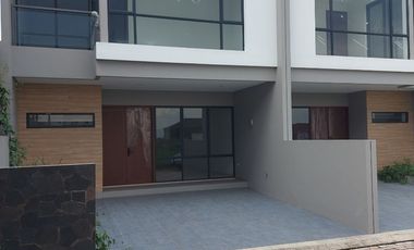 RUMAH MODEREN DAN ASRI MINIMALIS MEWAH DI SETRA DUTA BANDUNG UTARA