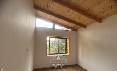 VENDE NUEVA, HERMOSA Y ACOGEDORA CASA EN LAS CRUCES COMUNA EL TABO