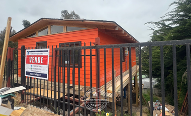 VENDE NUEVA, HERMOSA Y ACOGEDORA CASA EN LAS CRUCES COMUNA EL TABO