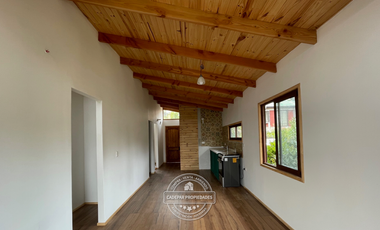VENDE NUEVA, HERMOSA Y ACOGEDORA CASA EN LAS CRUCES COMUNA EL TABO