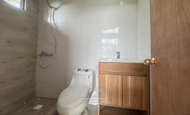 VENDE NUEVA, HERMOSA Y ACOGEDORA CASA EN LAS CRUCES COMUNA EL TABO