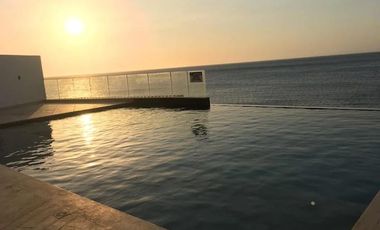 VENTA APARTAMENTO LUXURY FRENTE AL MAR RODADERO SUR – F.V