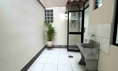 primer piso limite con miraflores 104 metros
