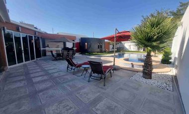 VENTA RESIDENCIA HACIENDA DE LA PALOMA,ALBERCA ,4 REMS. C/U CON BAÑO UÑY CLOSET, 1025M2 T. EQUIPADA TOTALMENTE,FRENTE A PARQUE.