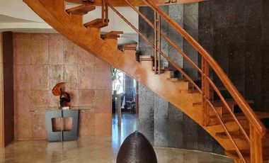 VENTA RESIDENCIA HACIENDA DE LA PALOMA,ALBERCA ,4 REMS. C/U CON BAÑO UÑY CLOSET, 1025M2 T. EQUIPADA TOTALMENTE,FRENTE A PARQUE.