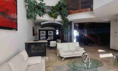 VENTA RESIDENCIA HACIENDA DE LA PALOMA,ALBERCA ,4 REMS. C/U CON BAÑO UÑY CLOSET, 1025M2 T. EQUIPADA TOTALMENTE,FRENTE A PARQUE.