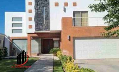 VENTA RESIDENCIA HACIENDA DE LA PALOMA,ALBERCA ,4 REMS. C/U CON BAÑO UÑY CLOSET, 1025M2 T. EQUIPADA TOTALMENTE,FRENTE A PARQUE.
