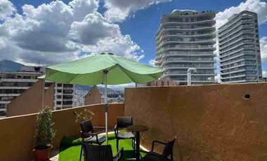 Se renta departamento amoblado de dor dormitorios, dúplex, penthouse. 12 de Octubre