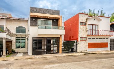 Casa en Venta, Fracc. La Trinidad. Coatepec, Veracruz