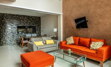 Casa en Venta, Fracc. La Trinidad. Coatepec, Veracruz