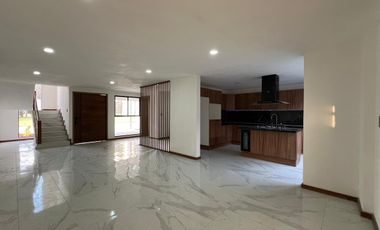 HERMOSA CASA INTELIGENTE EN FRACCIONAMIENTO ALTANA, ATRAS DE PLAZA SAN DIEGO.