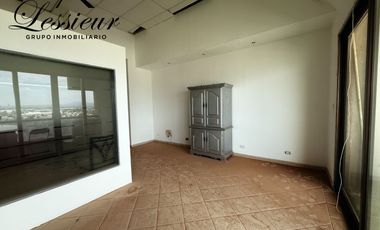 SE RENTA OFICINA UBICADA EN TORRE CAMPESTRE