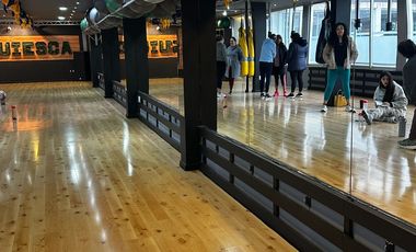 salon baile, yoga, ballet de 200 metros dentro de plaza en avenida en Metepec