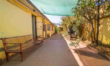 Vendo casa con gran terreno Recoleta
