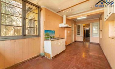Vendo casa con gran terreno Recoleta