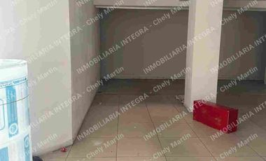RENTA DE LOCAL EN IRAPUATO. EN PLAZA COMERCIAL.