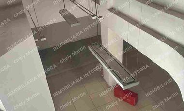 RENTA DE LOCAL EN IRAPUATO. EN PLAZA COMERCIAL.