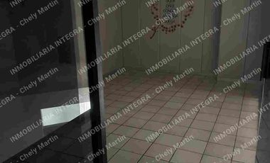 RENTA DE LOCAL EN IRAPUATO. EN PLAZA COMERCIAL.