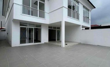 SAMBORONDÓN KM1, Vendo Casas de estreno duplex 3 dormitorios 
$490.000