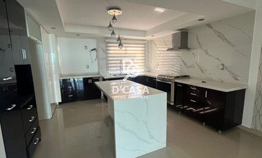 Preciosa casa en venta en Villas del Palmar