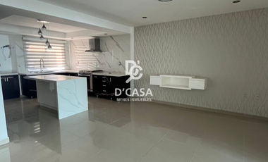 Preciosa casa en venta en Villas del Palmar