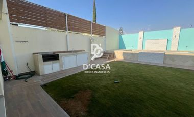 Preciosa casa en venta en Villas del Palmar