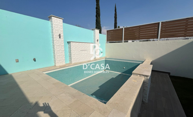 Preciosa casa en venta en Villas del Palmar