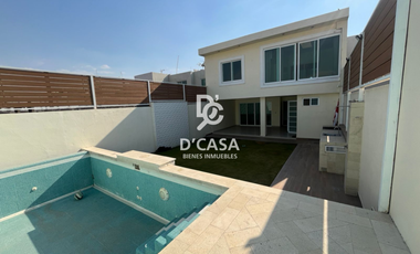 Preciosa casa en venta en Villas del Palmar