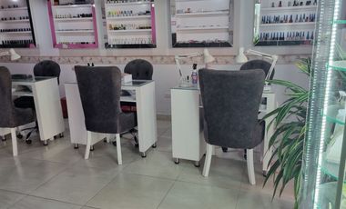 Negocio Spa Uñas y pestañas Bello