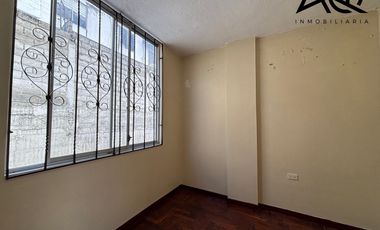 Casa en venta en Loja sector El Electricista