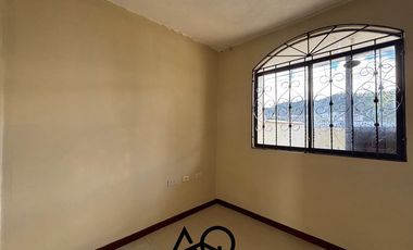 Casa en venta en Loja sector El Electricista