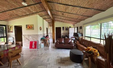 HERMOSA TERRAZA A UN COSTADO DEL LAGO DE CAJITITLÁN