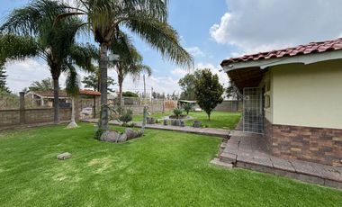 HERMOSA TERRAZA A UN COSTADO DEL LAGO DE CAJITITLÁN