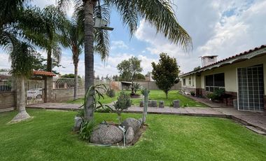 HERMOSA TERRAZA A UN COSTADO DEL LAGO DE CAJITITLÁN