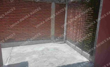 CASA DE DOS PISOS EN PRIVADA CON DOBLE CASETA DE VIGILANCIA