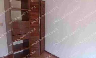 CASA DE DOS PISOS EN PRIVADA CON DOBLE CASETA DE VIGILANCIA