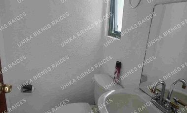 CASA DE DOS PISOS EN PRIVADA CON DOBLE CASETA DE VIGILANCIA