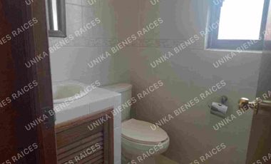 CASA DE DOS PISOS EN PRIVADA CON DOBLE CASETA DE VIGILANCIA